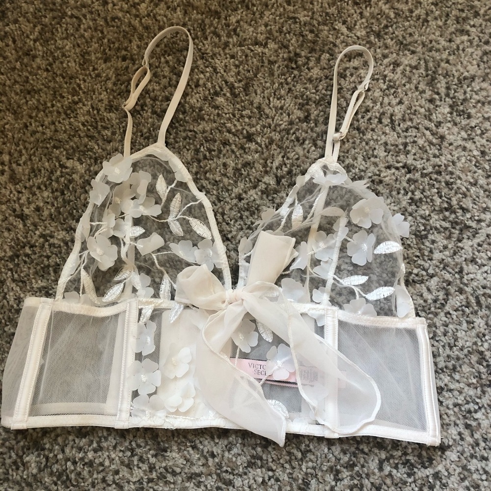 Victoria’s Secret Modern Lingerie White